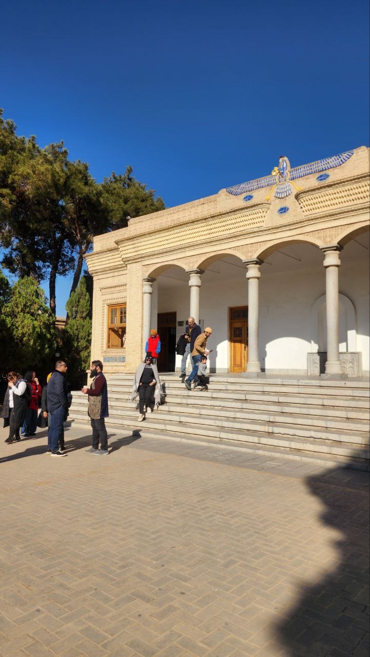 تور یزدگردی