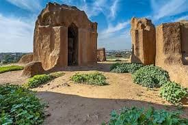 بازدید از قلعه هخامنشیها