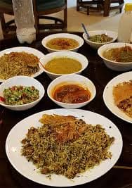 ناهار در تخت جمشید